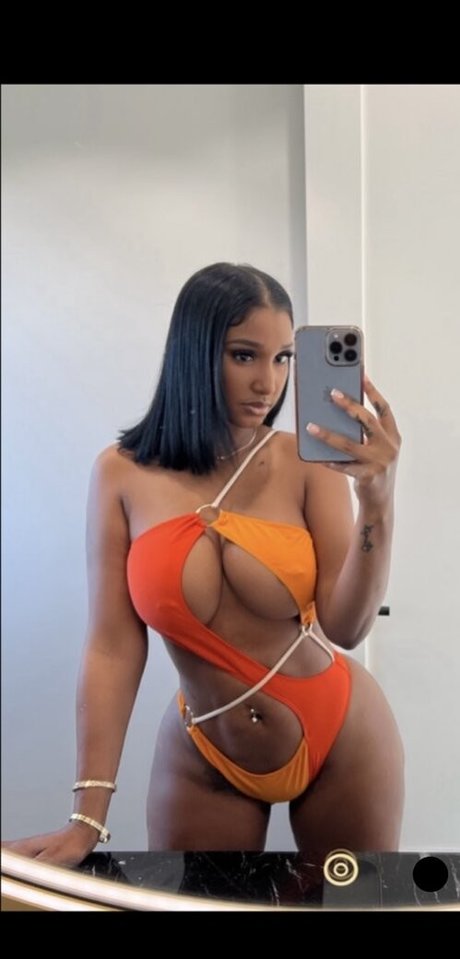 Bernice Burgos 美しいスター 画像