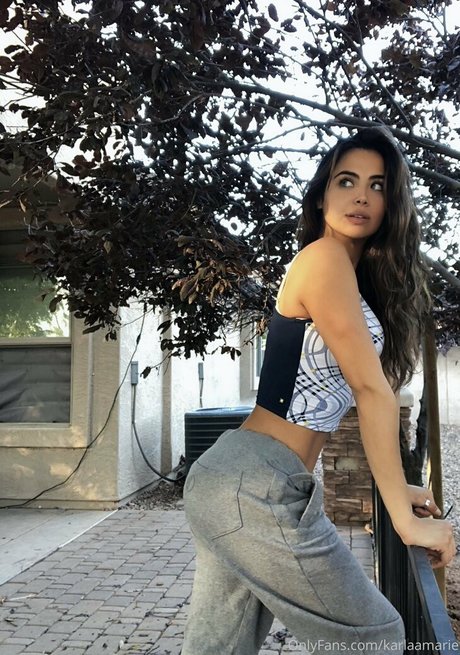 karlaamarie ヌードのポルノスター 写真