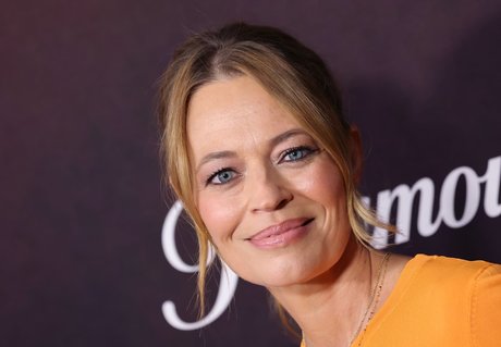 Jeri Ryan ポルノスター セックス 写真