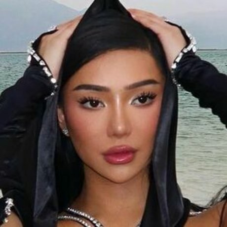 Nikita Dragun 高品質スター 写真