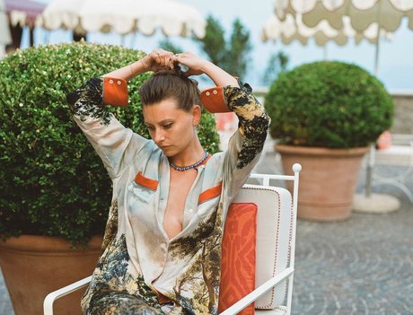 Aly Michalka ホットスター アーカイブ