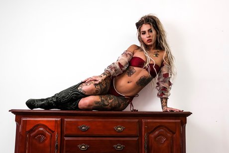 Bombshellyyy13 ポルノスター 美しい 画像