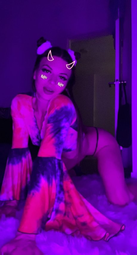 Scoobyy Whoo 完璧なモデル 写真