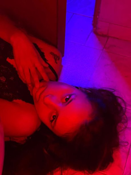 Quendly Guzman セックスポルノスター 画像