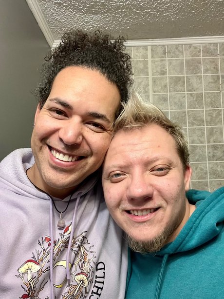 QueerTrip 裸のポルノスター 写真