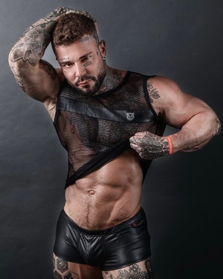Danny starr セクシーなスター 写真