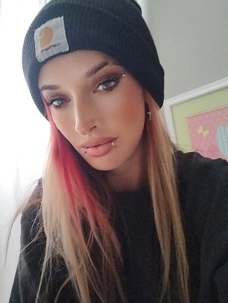 Devina Lynn トップポルノスター 写真