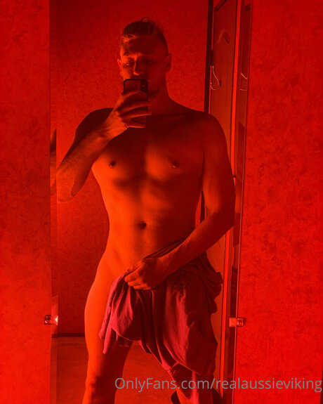 Jaxson Wolfe ヌードモデル 写真