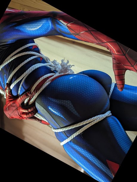 Friendly Neighborhood Raskal セクシーモデル 写真