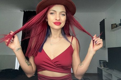 Ruby Ross セックスポルノスター ギャラリー