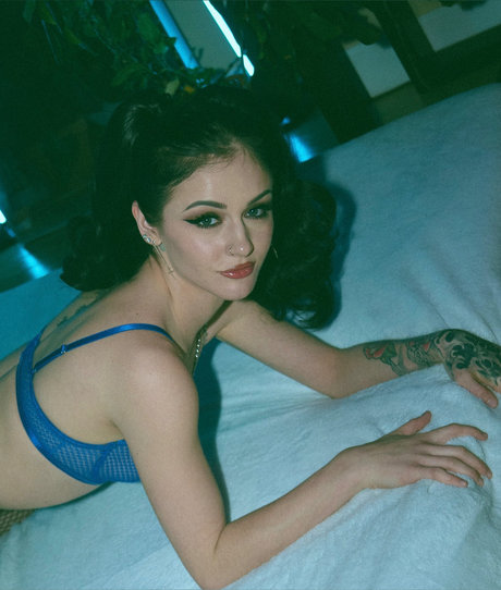 ROSALYN SPHINX 素敵な女優 写真