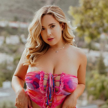 Ruby May トップスター 写真
