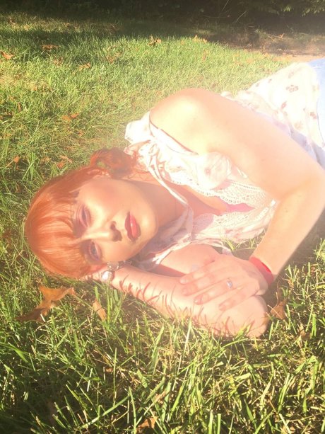 Ruby Randone 裸モデル 写真