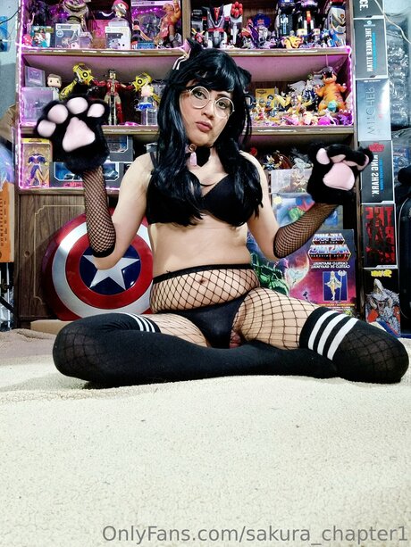 Waifu Karen Sakura HD女優 写真
