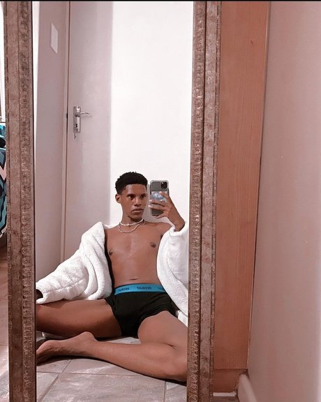 Femboy Benzo スター 写真