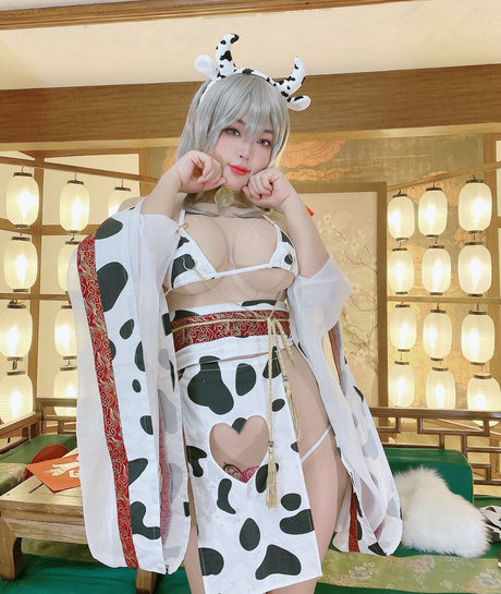niyeye2019 美しいポルノスター 写真