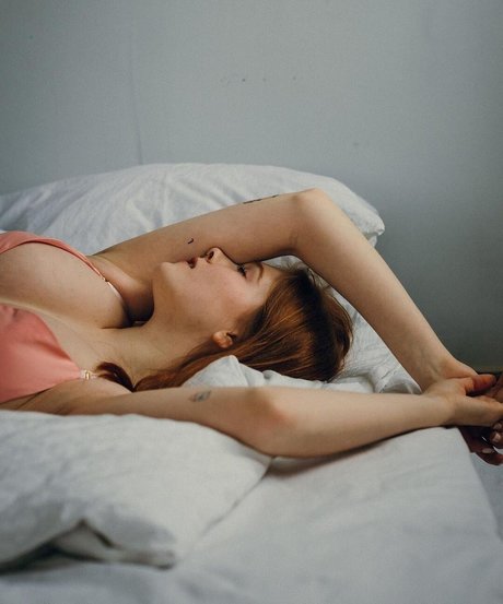 Katya Sitak アート女優 ギャラリー