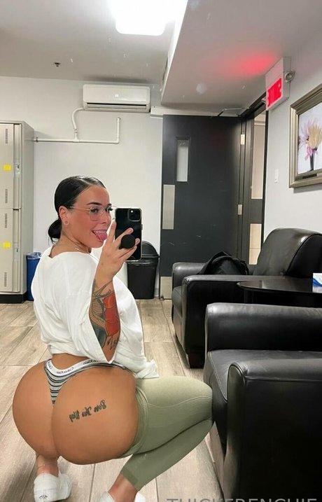 Thickfrenchie 完璧なモデル 画像
