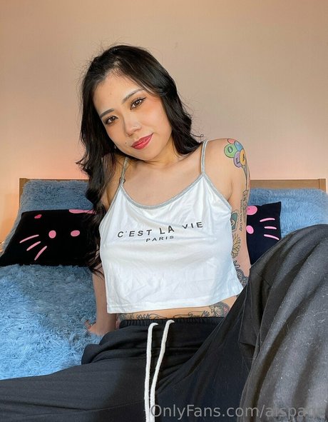aispage ポルノ女優 写真