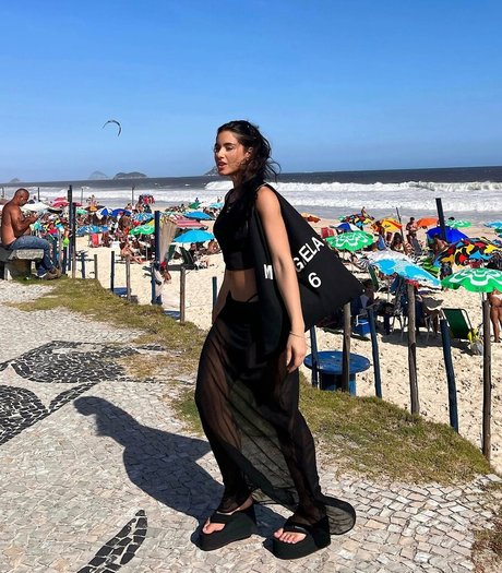 Iara Guimaraes ポルノスター パーフェクト 写真