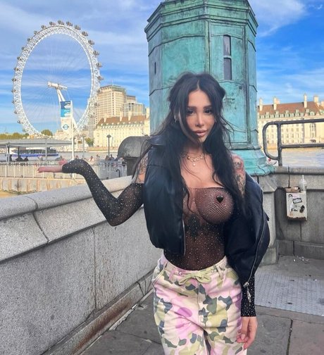 Alexis Mucci ホットスター 写真