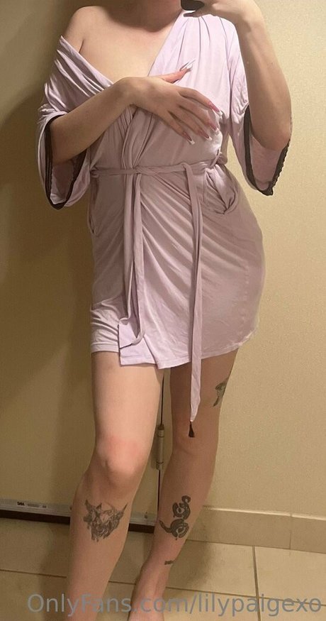 lilypaigexo ヌードスター 写真