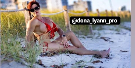Dona Lyann Pohl ポルノスター ホット 写真