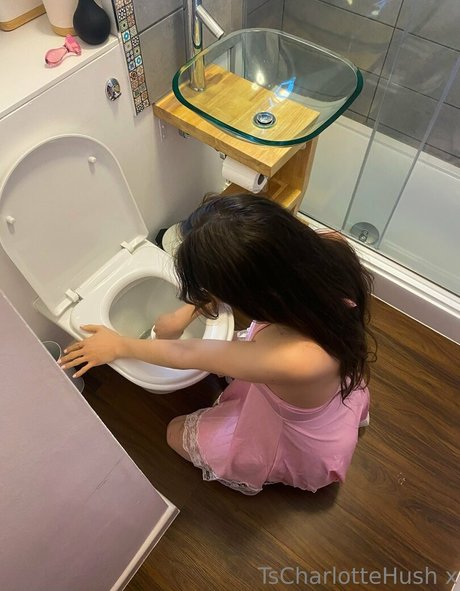 tscharlottehush かわいいポルノスター 写真
