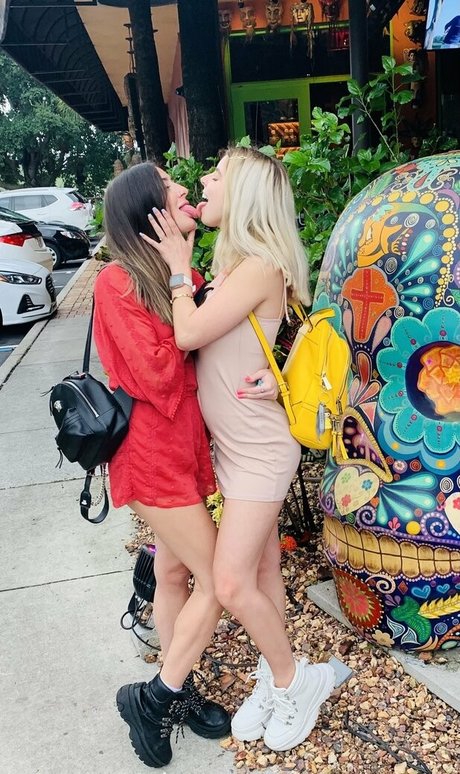 Goddessandreaaa セクシーなポルノスター 写真