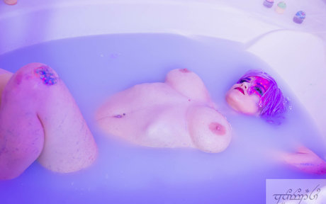 SimplexityLaFae 裸のスター 写真