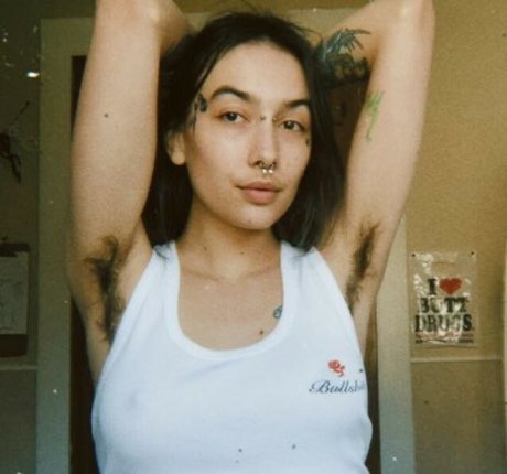 dani j666 裸モデル 画像