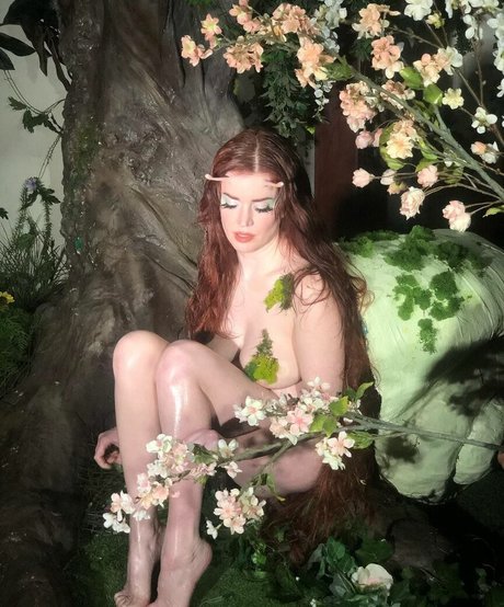 Marlo Meekins ヌードスター 写真