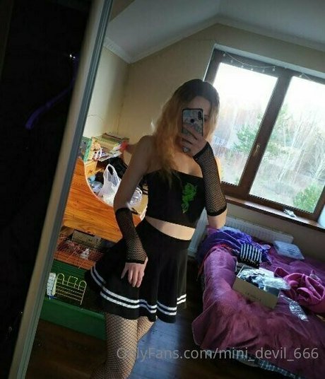 mini devil 666 ホット女優 写真
