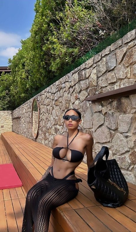 Paola Henriquez ホットなポルノスター ギャラリー