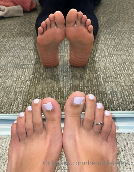herathletefeetxo 美しいモデル 写真