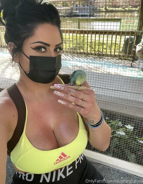 laughinglatina 美しいポルノスター 写真