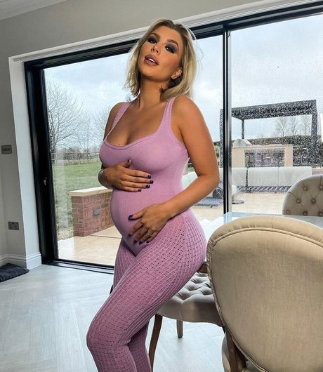 Olivia Buckland ポルノ女優 写真