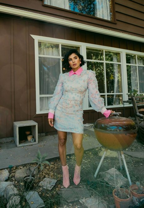 Diane Guerrero エロティックなポルノスター 画像