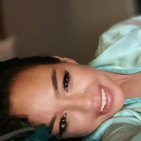 垂れ乳OnlyFans アートxxx 写真