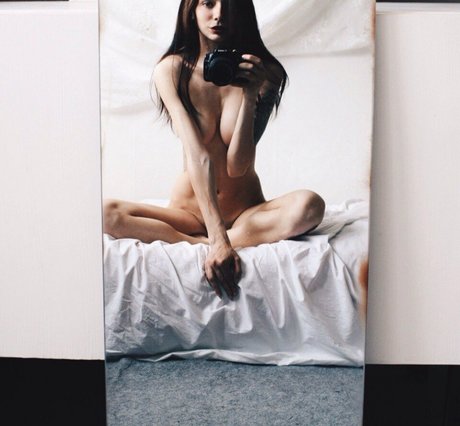 Irina Adelina ポルノ女優 写真