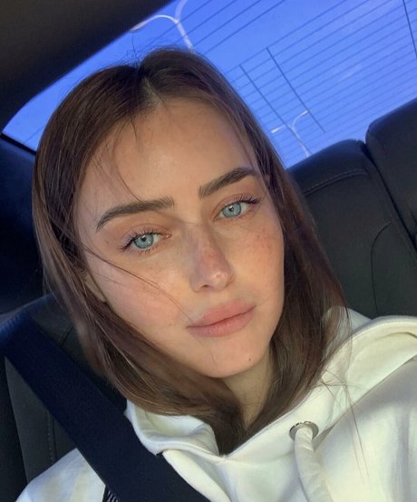 Effy Palarya セクシー女優 写真