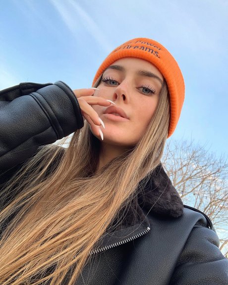 Effy Palarya 最高のスター 写真