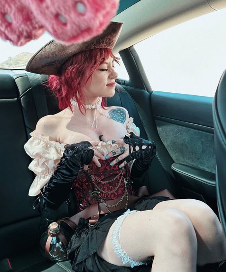 Kailee Morgue セクシーなスター 写真