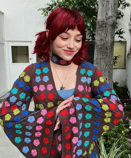 Kailee Morgue 裸の女優 写真