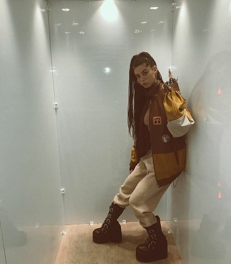 Liya Noga ホットモデル 写真