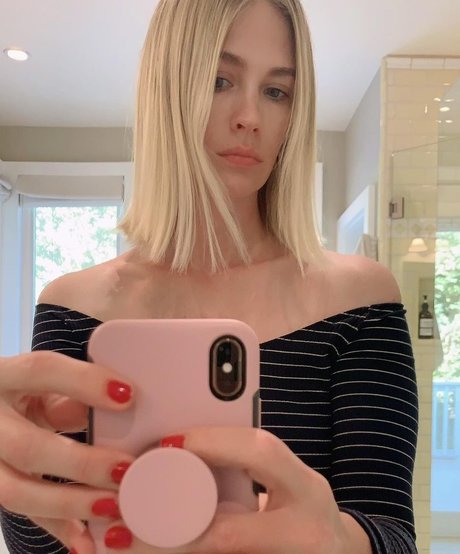 January Jones ポルノスター セクシー ギャラリー