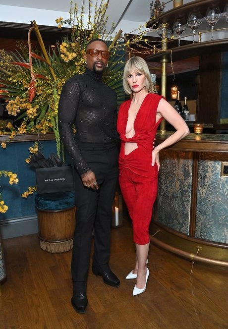 January Jones ポルノスター 裸 ギャラリー