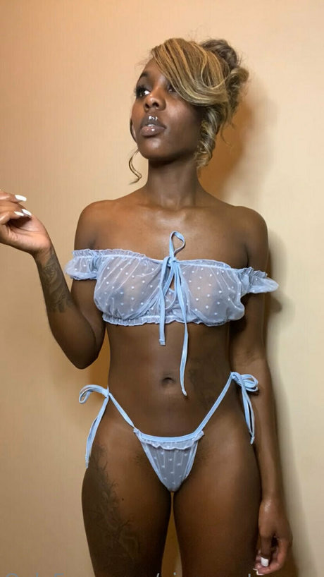 vipsweetonyxx top profile image