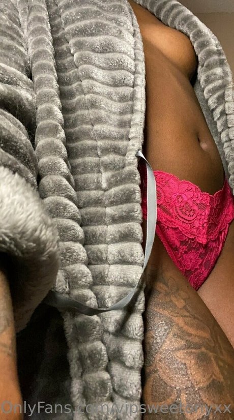 vipsweetonyxx ポルノスター エロティック 写真