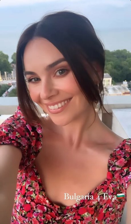 Mairead Carlin かわいいスター 画像